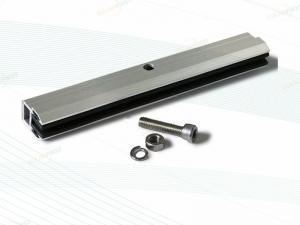 Pince pour panneau solaire à couche mince