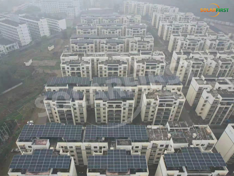 Projet de centrale électrique sur le toit de 300 MWc à Guangxi