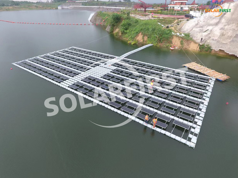 Achèvement du premier projet de montage flottant du groupe SolFirsTech en Indonésie