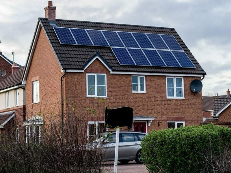 Les fabricants chinois de panneaux solaires, dont la demande augmente en raison des pénuries d'énergie en Europe, ont caché