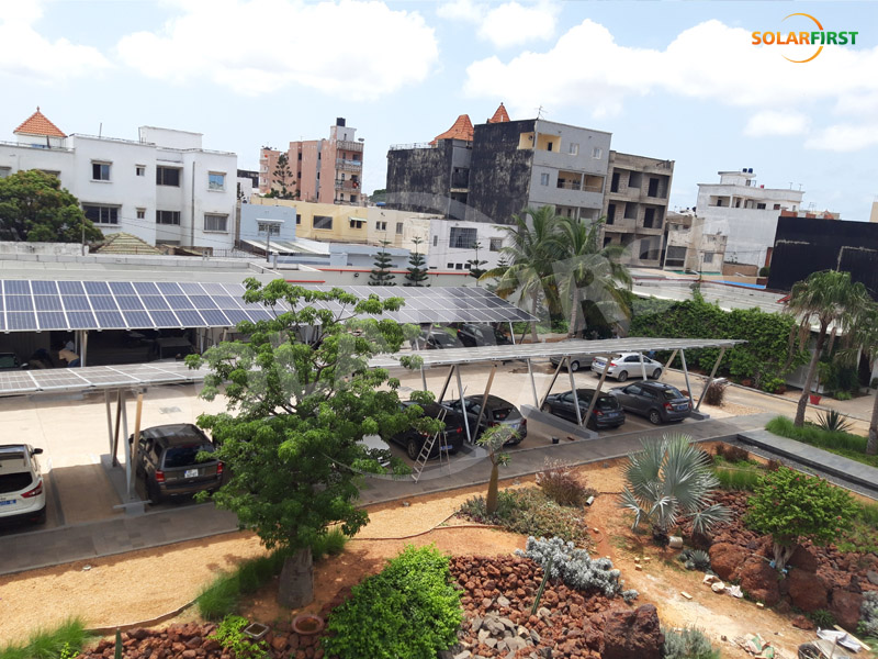 Projet d'abris de voiture photovoltaïques de 120 kW au Sénégal