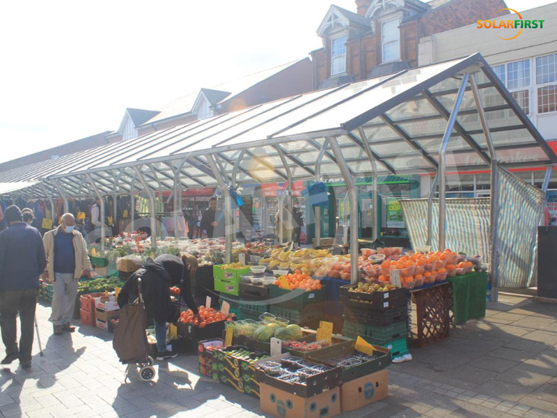 Stand de 200 kWc sur le marché solaire de West Bromwich, Birmingham, Royaume-Uni