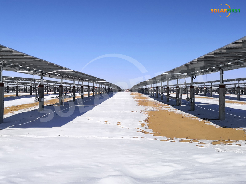 Projet de suivi à axe unique plat de 20 MWc dans le Shaanxi